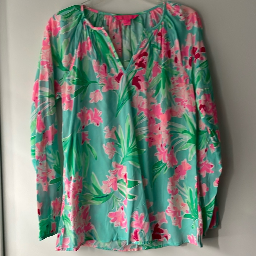 Lilly Pulitzer‎ Willa Top- Isn’t she lovely S